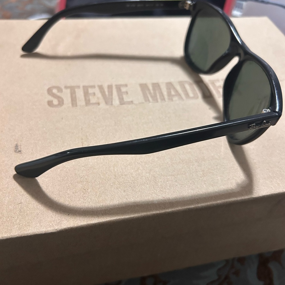 Ray-Ban Glossy Black Sunglasses